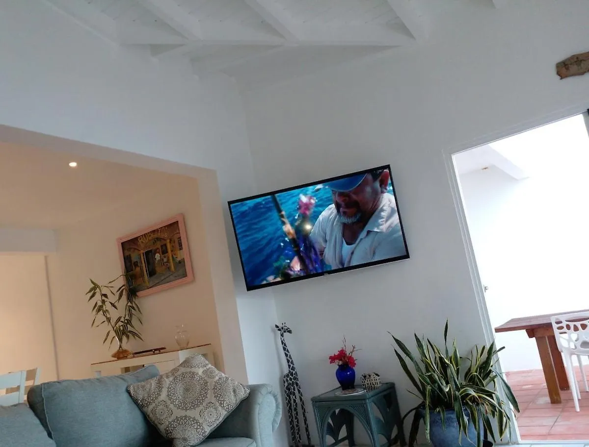 Oceanfront Villa Simpson Bay