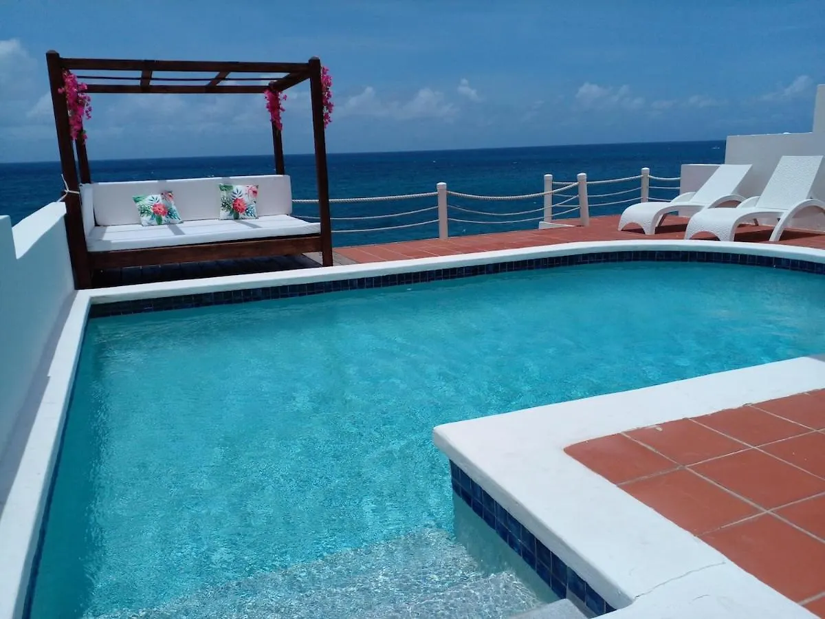 Oceanfront Villa Simpson Bay